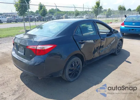 2017 Toyota Corolla Le z USA, uszkodzony, nr VIN 5YFBURHE2HP637796